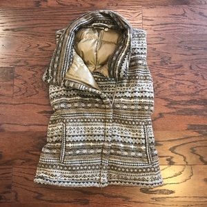 Athleta Olive and Tan Fairisle winter vest medium